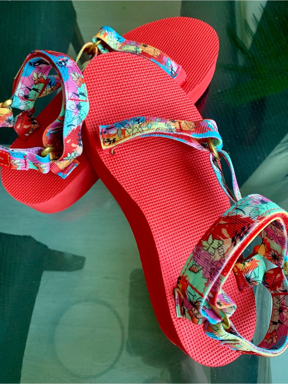 🌟🌟TEVA FLATFORM UNIVERSAL X MISA HYLTON🌟🌟LIMITED EDITION